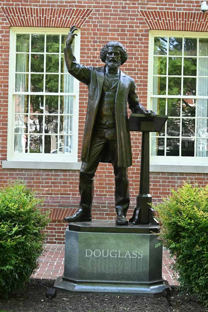 Photo of a statue portraying Frederick Douglass by J Dean on Unsplash